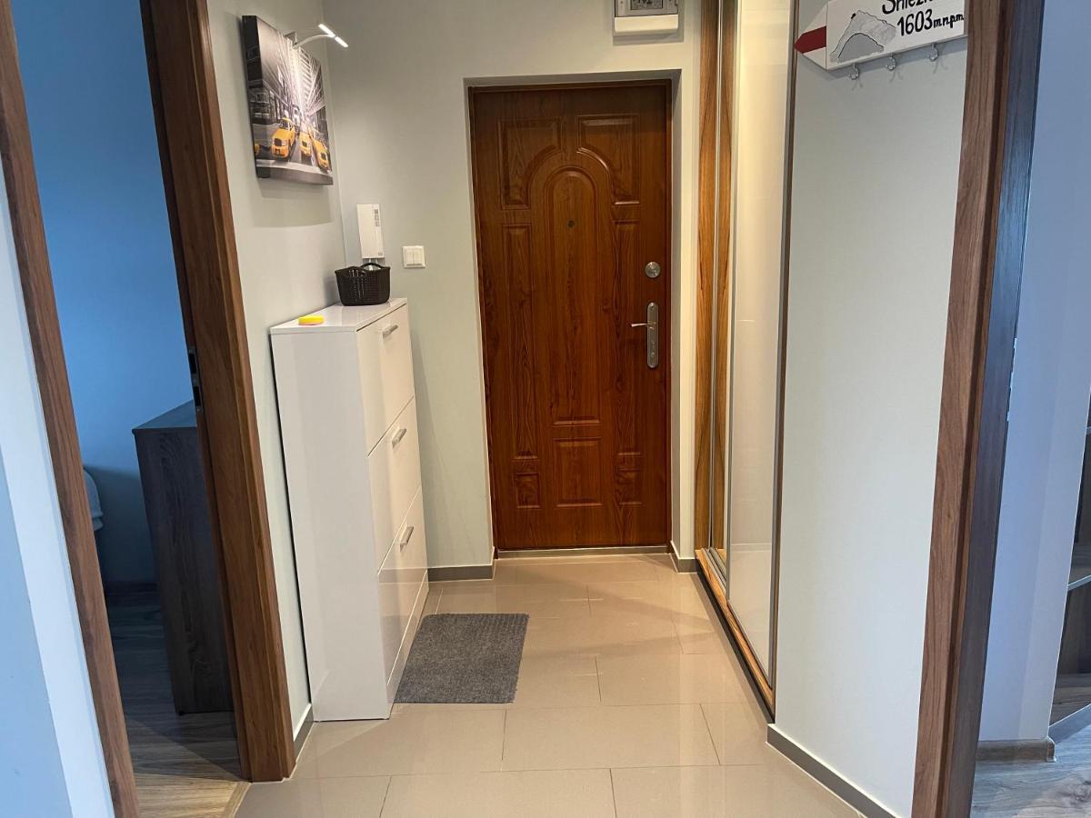 Apartament Z Widokiem Еленя-Гура Экстерьер фото