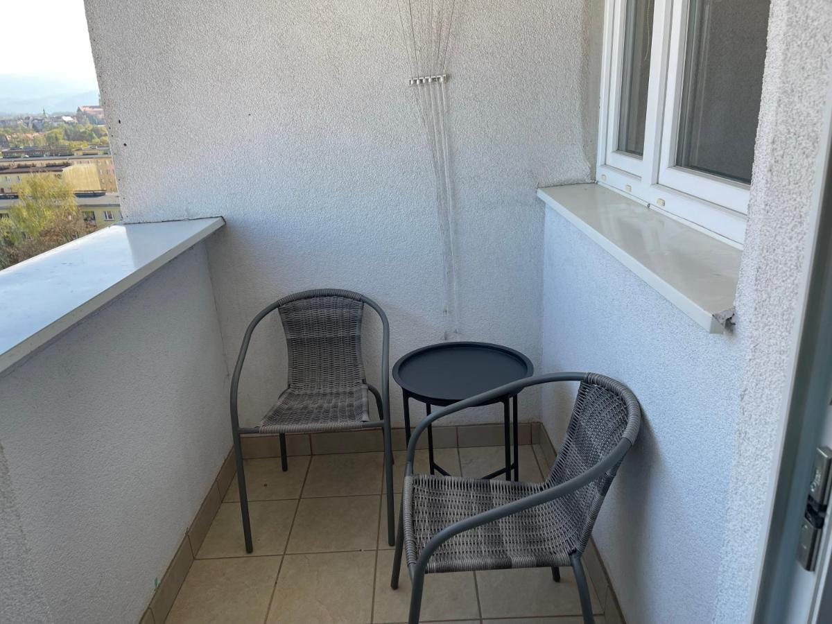 Apartament Z Widokiem Еленя-Гура Экстерьер фото